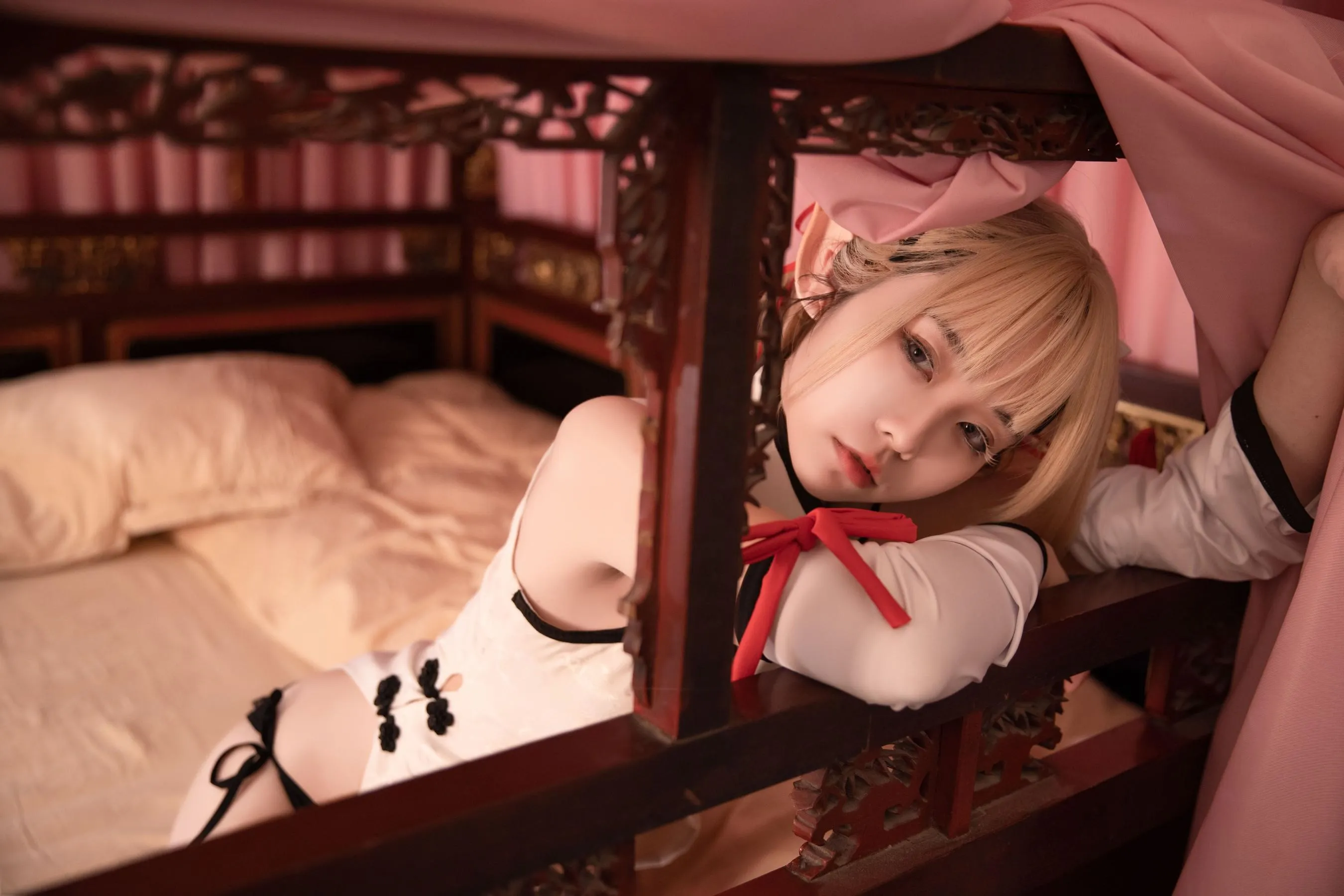 G44不会受伤 – NO.84 水兰儿白旗袍 [26P]插图3